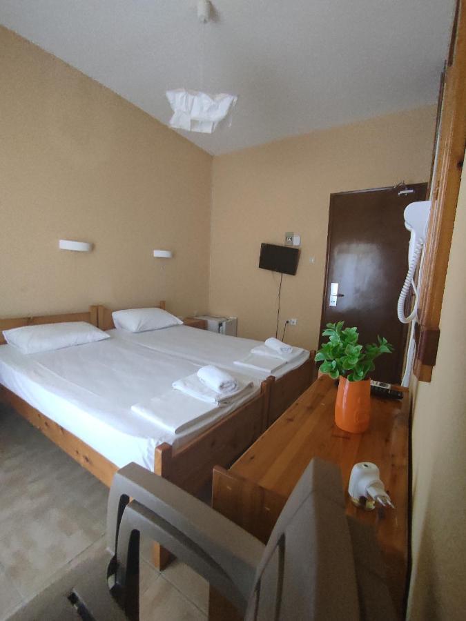 Vosporos Hotel Komotini Esterno foto