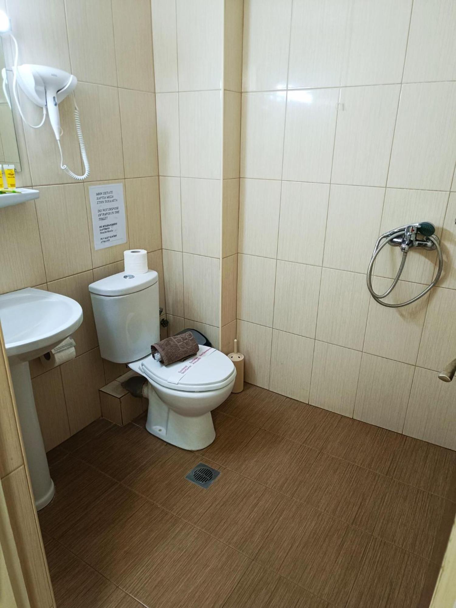 Vosporos Hotel Komotini Esterno foto