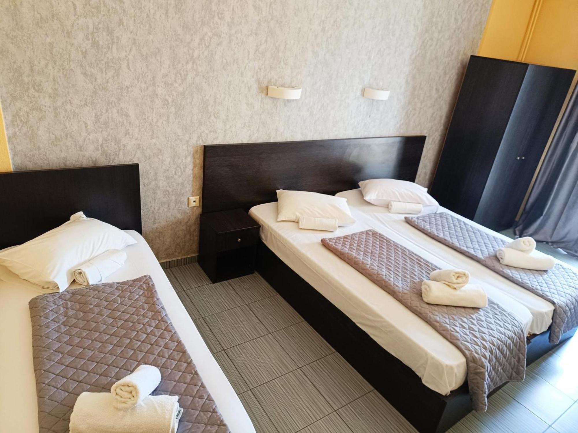 Vosporos Hotel Komotini Esterno foto
